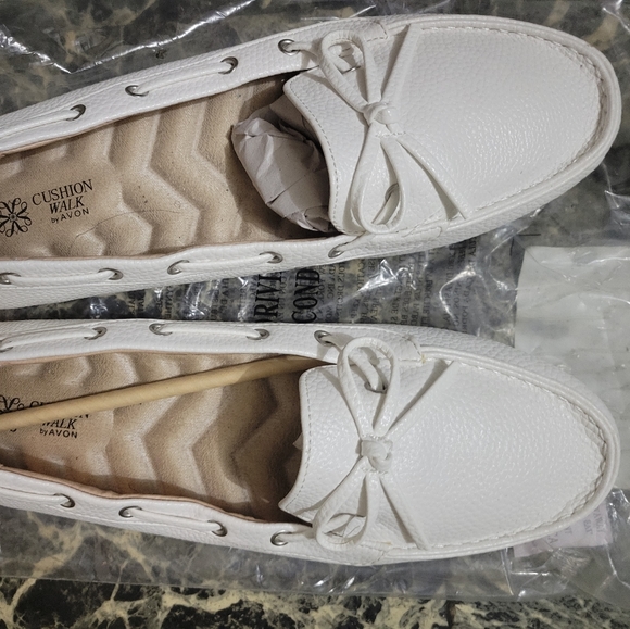 Shoes - Picture 2 of 10